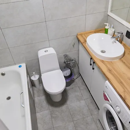 One Bedroom Apartment Next To Arbat In Almaty Exterior photo